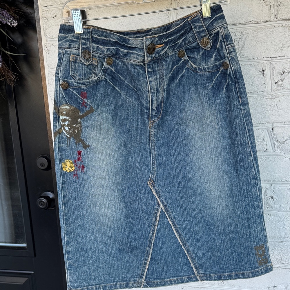 Pirate Denim Knee-Length Skirt with Embroidered Skull Detail - Blue
